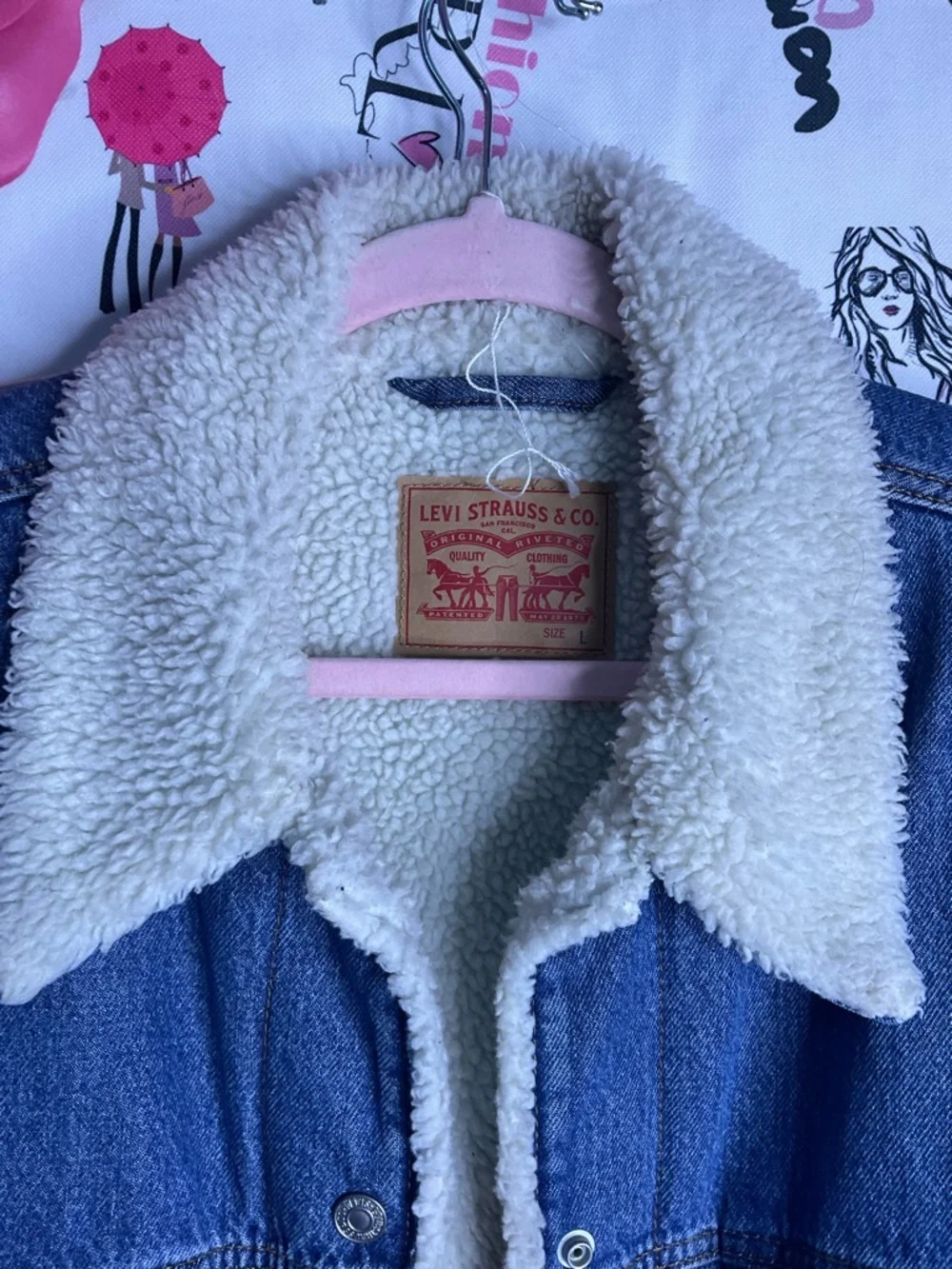 Levi's Blue Denim Jacket with White Sherpa Collar - Picture 2 of 5